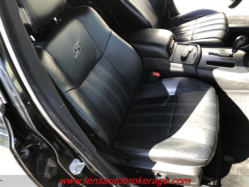 Used 2014 Chrysler 300 S RWD image 23