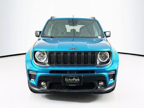 Used 2021 Jeep Renegade Latitude image 2