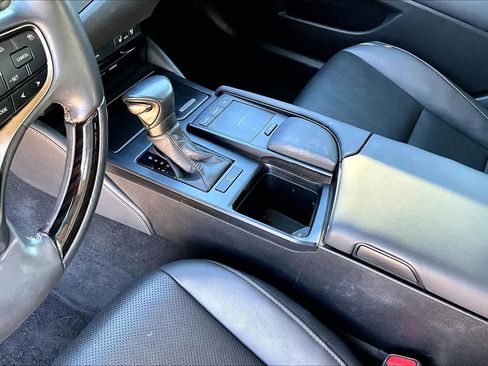 Used 2020 Lexus ES 350 w/ Premium Package image 15