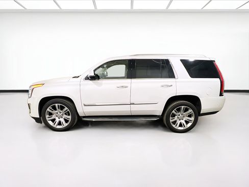Used 2017 Cadillac Escalade Luxury image 24