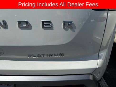 Certified 2024 Nissan Pathfinder Platinum FWD image 5