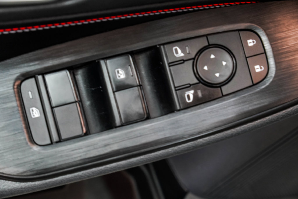 Used 2026 Nissan Sentra SR w/ Floor Mat Package FWD image 42