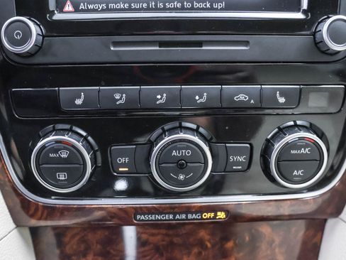 Used 2013 Volkswagen Passat TDI SEL Premium FWD image 11