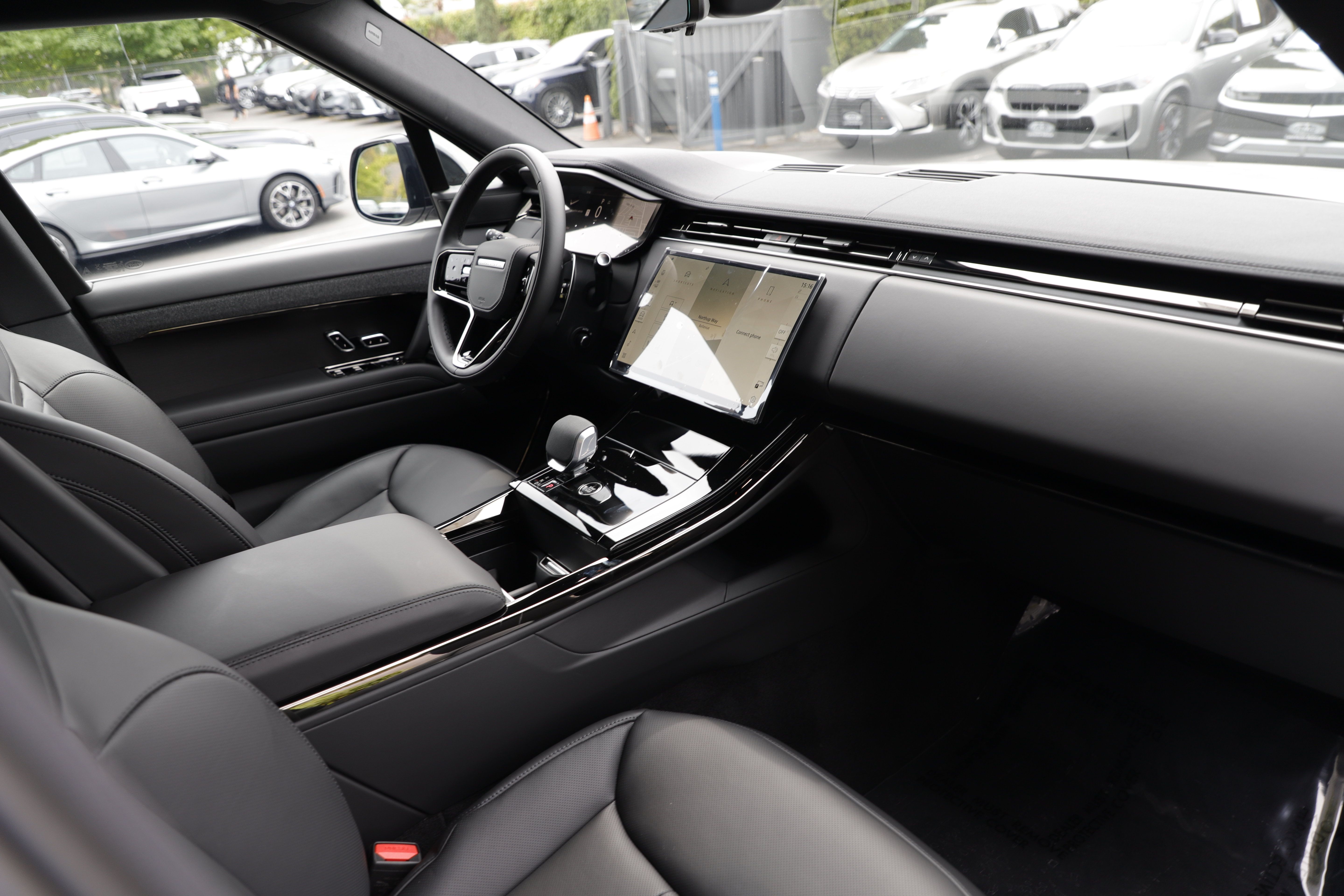 New 2026 Land Rover Range Rover Sport Dynamic SE AWD/4WD image 13