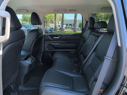 Certified 2026 Nissan Armada SV AWD/4WD image 14
