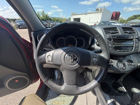 Used 2008 Toyota RAV4 Limited FWD image 10