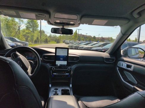 Certified 2023 Ford Explorer Limited w/ Limited Technology Package AWD/4WD image 39
