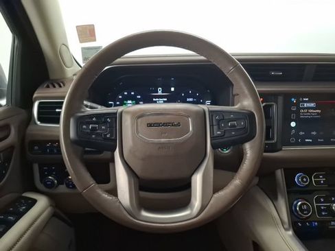 Used 2022 GMC Yukon Denali AWD/4WD image 24