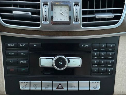 Used 2014 Mercedes-Benz E 350 Sedan image 23