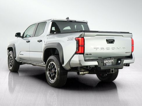 Used 2026 Toyota Tacoma TRD Off-Road AWD/4WD image 5