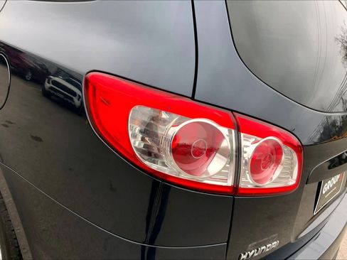 Used 2011 Hyundai Santa Fe GLS image 25