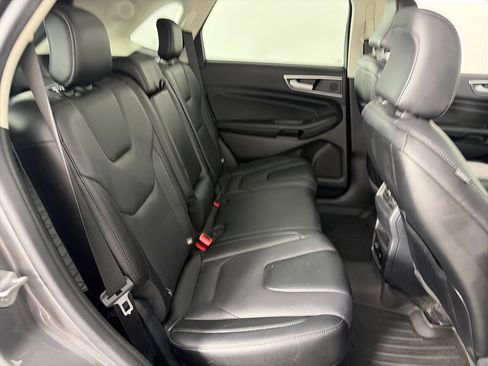Used 2022 Ford Edge Titanium AWD/4WD image 29