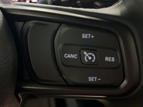 Used 2023 Jeep Wrangler Unlimited Sport AWD/4WD image 28