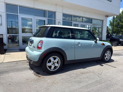 Used 2011 MINI Cooper Hardtop FWD image 3