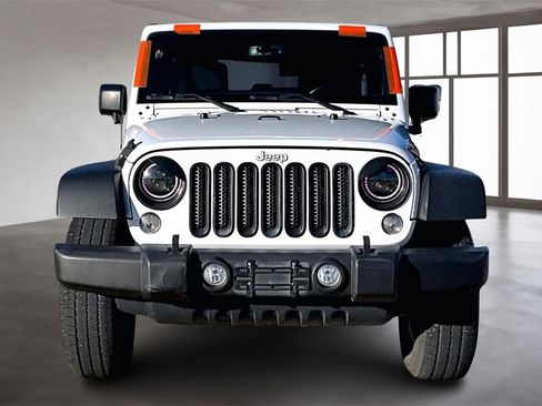 Used 2018 Jeep Wrangler Unlimited Sport S image 3