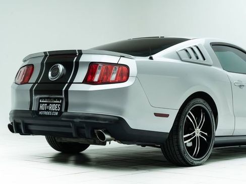 Used 2011 Ford Mustang Coupe image 14