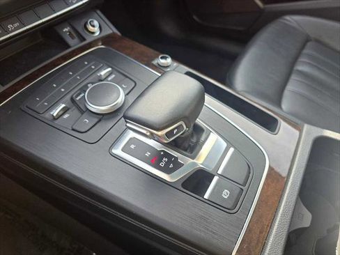 Used 2019 Audi Q5 2.0T Premium w/ Convenience Package image 31