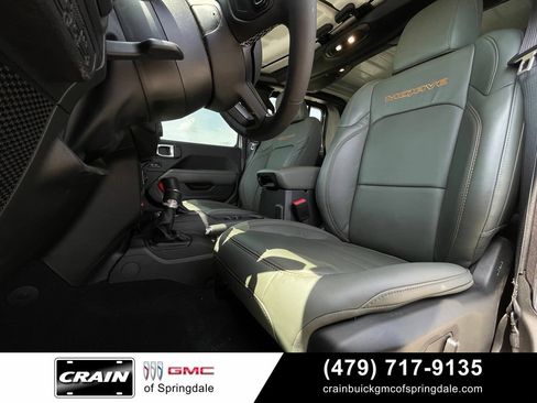 Used 2025 Jeep Gladiator Mojave w/ Convenience Group AWD/4WD image 24