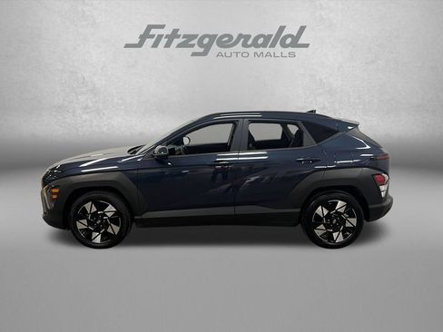 Used 2025 Hyundai Kona SEL FWD image 2