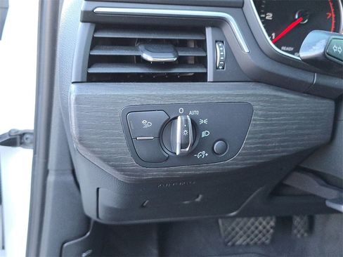 Used 2019 Audi A4 2.0T Premium image 32