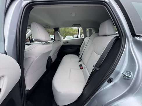Used 2026 Toyota Corolla Cross L image 11