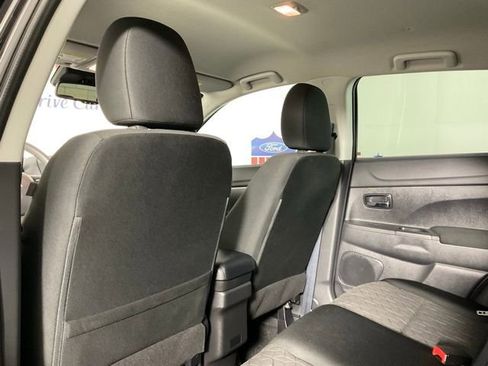 Used 2023 Mitsubishi Outlander Sport ES image 14