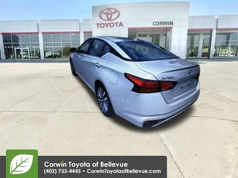 Used 2025 Nissan Altima 2.5 SV FWD image 6