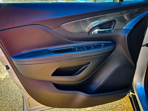 Used 2019 Buick Encore Preferred image 10