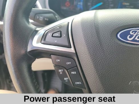 Used 2022 Ford Edge Titanium image 12