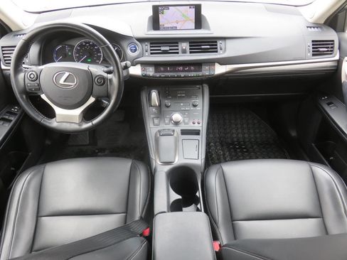 Used 2017 Lexus CT 200h w/ Navigation System Package image 12