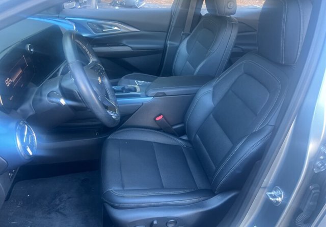 Used 2024 Chevrolet Equinox EV LT FWD image 2