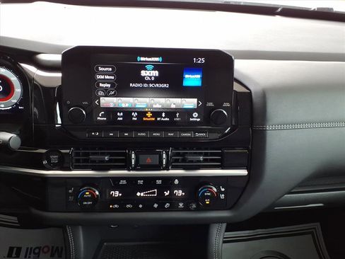 Certified 2025 Nissan Pathfinder Platinum image 26