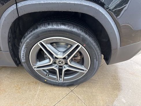 Used 2020 Mercedes-Benz GLB 250 4MATIC image 11