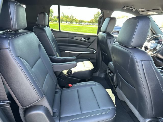 Certified 2025 Chevrolet Traverse LT FWD image 24