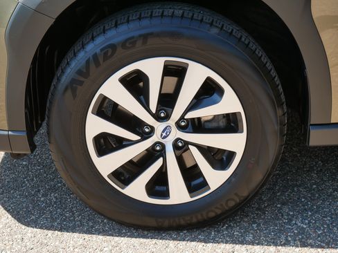 Used 2024 Subaru Outback Premium AWD/4WD image 15