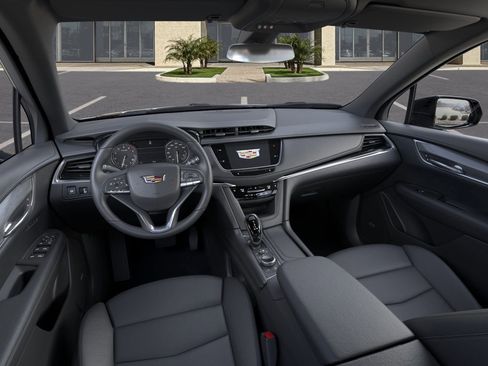 New 2025 Cadillac XT6 Luxury image 15