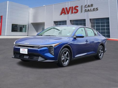 Used 2025 Kia K4 LXS image 1