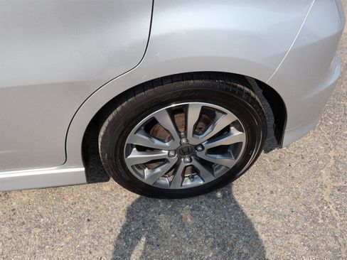 Used 2013 Honda Fit Sport image 27