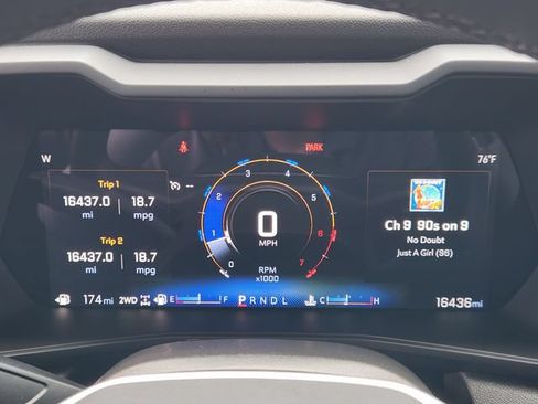 Used 2025 Chevrolet Colorado Trail Boss AWD/4WD image 17
