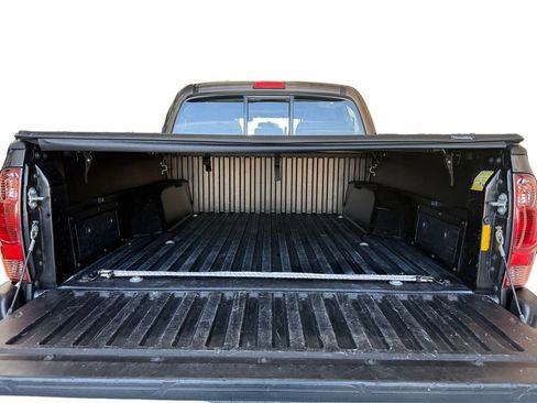 Used 2015 Toyota Tacoma PreRunner w/ Convenience Package RWD image 19