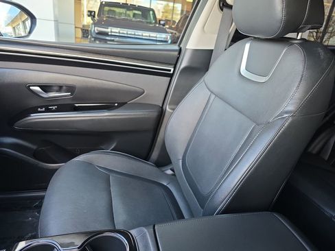 Used 2022 Hyundai Tucson Limited image 19