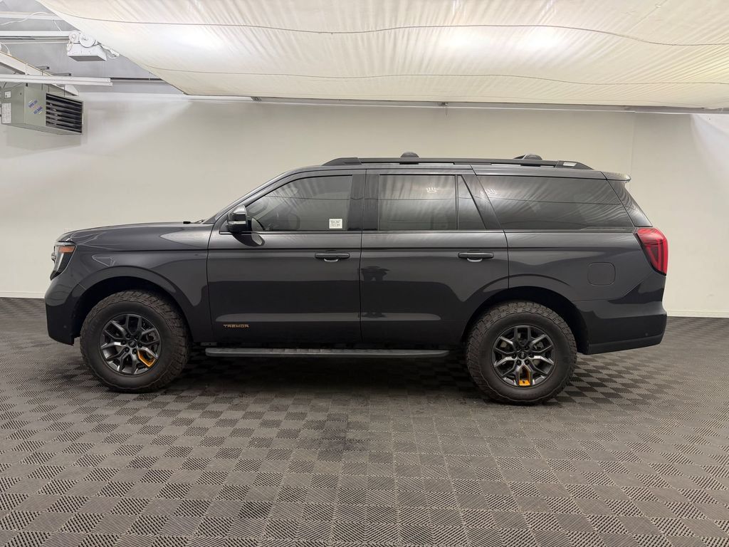 Used 2025 Ford Expedition Tremor AWD/4WD image 2