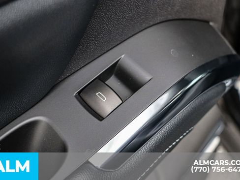 Used 2025 Chevrolet Traverse LT w/ Enhanced Driving Package image 59