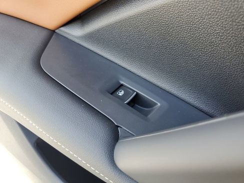 New 2026 Volkswagen Tiguan SEL R-Line AWD/4WD image 14