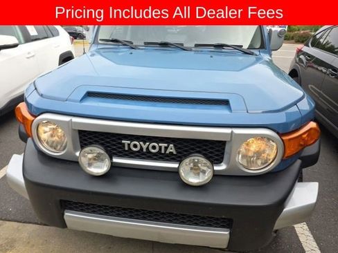 Used 2012 Toyota FJ Cruiser 4WD w/ Upgrade Pkg image 5