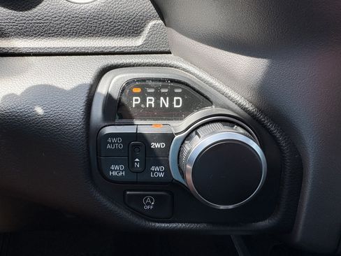 Used 2020 RAM 1500 Big Horn AWD/4WD image 12