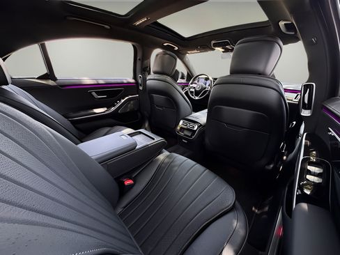 Used 2023 Mercedes-Benz S 580 4MATIC Sedan w/ AMG Line image 18