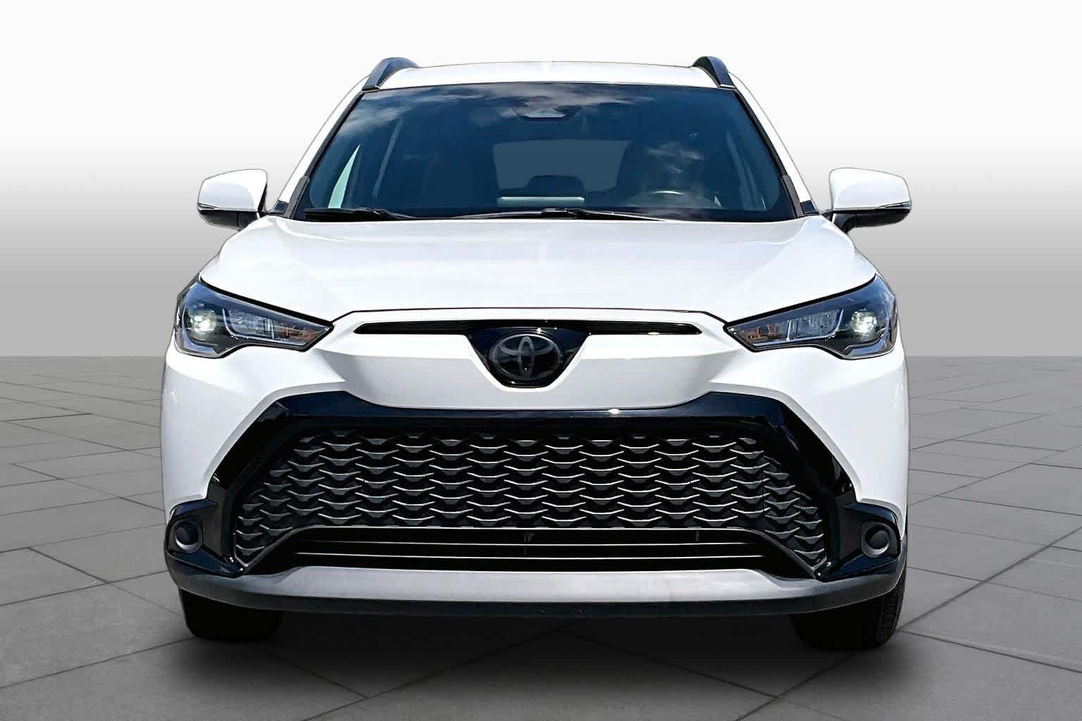 Used 2023 Toyota Corolla Cross AWD Hybrid image 4
