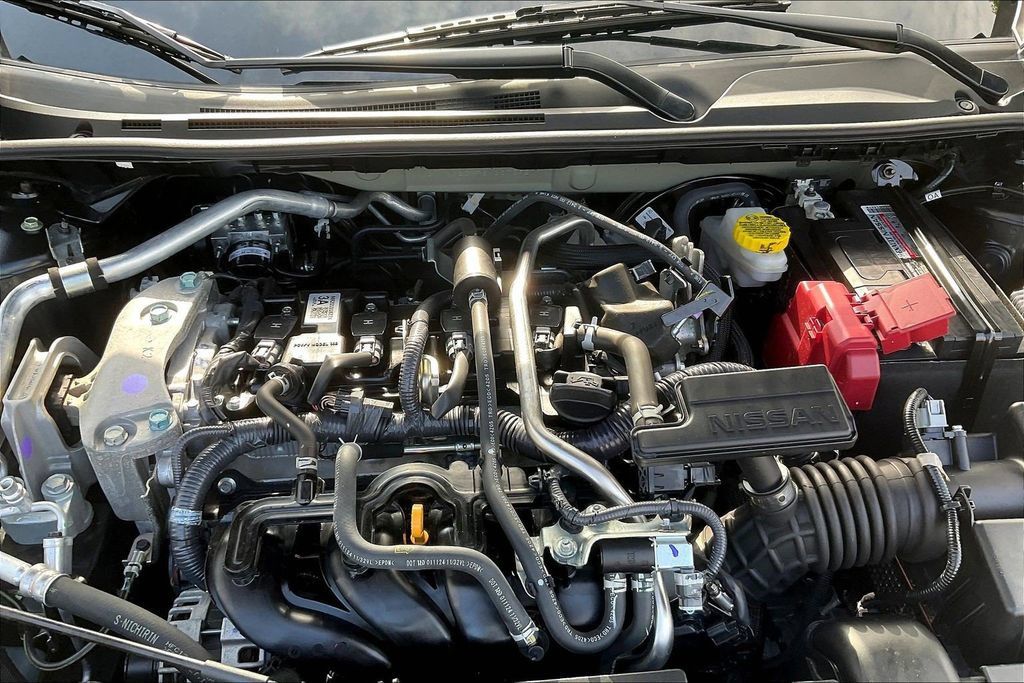 Used 2025 Nissan Sentra SV FWD image 28