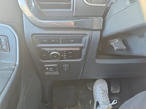 Used 2023 Ford F150 XLT w/ Equipment Group 302A High image 16